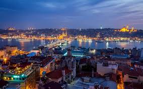 Istanbul, historically known as byzantium and constantinople, is the largest city in turkey and the country's economic, cultural and historic center. Turkei Istanbul Stadt Nacht Hauser Lichter 1920x1200 Hd Hintergrundbilder Hd Bild