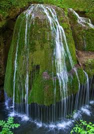 Se lasa seara, asa ca ne intoarcem la cazare pentru o noua sesiune de socializare si distractie. Bigar Der Schonste Wasserfall Der Welt Der Kleine Schone Wasserfall Befindet Sich Im Nationalpark Cheile Ne Waterfall Cascade Falls Beautiful Places To Visit