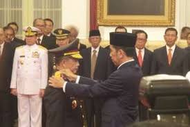 Pelantikan kapolri idham azis oleh presiden jokowi. Jenderal Pol Tito Karnavian Resmi Jabat Kapolri