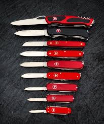 Image Couteau Suisse Victorinox De Hirza Behm Du Tableau Couteau En 2020 Couteau Suisse Couteau