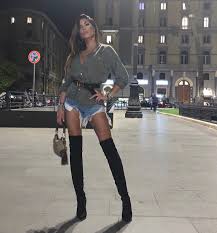 Guendalina tavassi, ex concorrente del grande fratello 11, è una giovane ragazza di roma nata il. 24 8k Vind Ik Leuks 197 Reacties Guendalina Tavassi Guendalinatavassi Op Instagram Quando Tuo Marito Ti Deve Un Favore Portalo In Una Bella Piazza Lumin