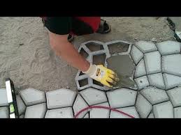 Diy Gartenweg Oder Terrasse Mit Giessformen Selbst Anlegen Youtube Terrasse Pflastern Gartenideen Fur Kleine Garten Garten Beton