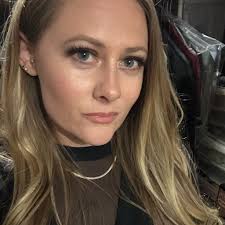 Ella of Frell turns 28 today, a day I picked to honor two friends. Happy  birthday, Ella!