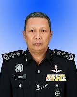 Ia merupakan lagu tema filem polis evo 2 dan salah satu daripada tiga lagu yang dimuatkan dalam filem ini. Sukarelawan Polis Diraja Malaysia Cawangan Kubang Pasu Lirik Lagu Sang Saka Biru