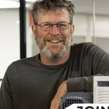 Dear friends, last Monday 31—01-2022 was my last working-day at the  International Business School of the Hanze University. 31-01 is not my  official retirement-day (I am still way to young with age… |