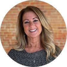 Jennifer Emch's Instagram, Twitter & Facebook