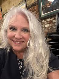 Hello, I'm Dena and something to know about me is I grew up in a historic  district in Mobile.