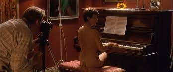 Naked Julie Walters in Calendar Girls < ANCENSORED