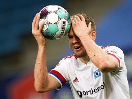 Nächster dämpfer für den hamburger sv in der zweiten liga: 2 Bundesliga Hamburger Sv Verliert Gegen Darmstadt Und Muss Um Aufstiegsplatz Zittern Der Spiegel