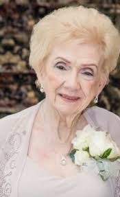 Laurie Phinney's Instagram, Twitter & Facebook