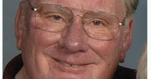 Kenneth Maser's Instagram, Twitter & Facebook