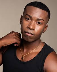 Julia Daniels's Instagram, Twitter & Facebook