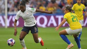 Le succès de cette coupe du monde. Revivez La Victoire Des Bleues Contre Les Bresiliennes 2 1 En Huitiemes De Finale De La Coupe Du Monde