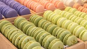 It is unknown whether pierre desfontaines who worked for the french this macaron was sometimes called the gerbet or paris macaron. what are the best macaron flavors? Die Besten Macarons In Paris Hier Informieren