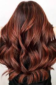 You can brighten up your brunette hair or tone down a blonde base to achieve a golden brown hair … reddish brown hair with caramel highlights 24 Seductive Shades Of Red Hair For Any Complexion And Eye Color