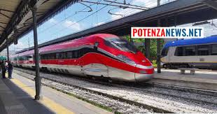 38 collegamenti giornalieri in 1 ora e 10' grazie all'apertura del tratto di. Il Frecciarossa Taranto Potenza Roma Milano Sara Riattivato Potenza News