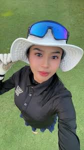 TaylorMade M6 (5-P) Rm699 Cobra S2. (5-G). Rm599 Callaway X Tour (6-P) Rm399