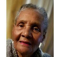 Martha Ellis's Instagram, Twitter & Facebook