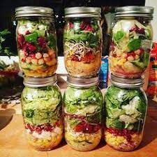 Was auch immer dein gemüsefach hergibt: Rezept Der Woche Gesunder Essen Mit Salat Im Glas Ringelmiez Rezepte Rezept Der Woche Gesundes Essen