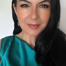 We are selecting artists for a wonderful international art catalog. You  still have time to participate, get involved  https://arteide.org/en/international-art-catalogue-en/ What a great idea if  one has the structure to achieve this show