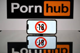 En France, les sites pornographiques vont au bras de fer avec le  gouvernement