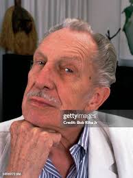 2,710 Vincent Price Photos & High Res Pictures