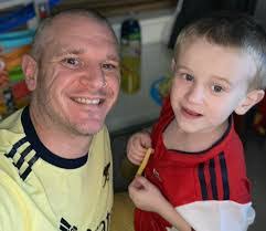 Andrew Quinton's Instagram, Twitter & Facebook