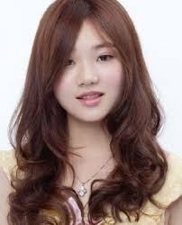 Bagi lelaki mode pertama yang diperhatikan adalah model potongan sangat banyak macam model potongan rambut pria, dan hampir setiap bulannya terus ada model baru. Model Rambut Wanita Panjang Semir Coklat Rini Kursus Salon Dan Kecantikan