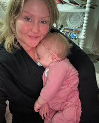 Warren Weems's Instagram, Twitter & Facebook