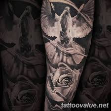 It later on grew to become the universal symbol of peace as well. Dove With Rose Tattoo Dove And Rose Tattoobenji Roketlauncha T Tattoovalue Net