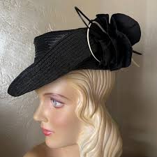 Genuine 14K gold pin with attached initial 'G' Accessories