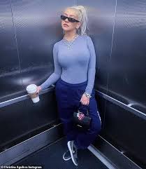 Middlesex university, the burroughs, hendon, london nw4 4bt. Freedomroo Christina Aguilera Shows Off Her Impeccable Sense Of Style In A Set Of Instagram Photos Australiannewsreview