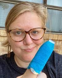 Lori Filla's Instagram, Twitter & Facebook