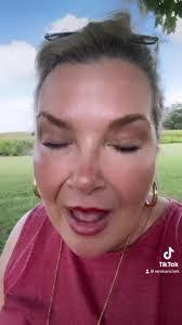 Kari Clark's Instagram, Twitter & Facebook