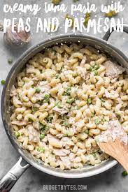 This Quick And Comforting Creamy Tuna Pasta With Peas And Parmesan Is A Fast And Easy Weeknight Dinner That Only R Pasta With Peas Creamy Tuna Pasta Tuna Pasta