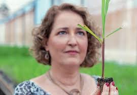 Adriana Capella's Instagram, Twitter & Facebook