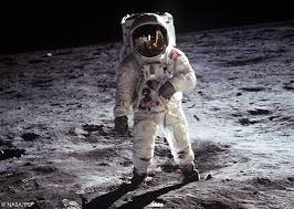 From wikipedia, the free encyclopedia. 50 Jahre Mondlandung Fur Astronaut Buzz Aldrin War Es Eine Religiose Mission Sonntagsblatt 360 Grad Evangelisch