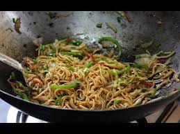 Hakka Noodles Street Style Chinese Recipe Youtube Indian Food Recipes Recipes Chinese Cooking