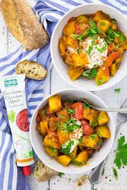 Veganes Gulasch Mit Kartoffeln Und Paprika Vegan Heaven Rezept Rezepte Lebensmittel Essen Gulasch