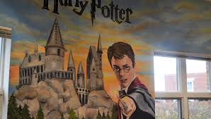 Meet Your Neighbor: Beth Sage's murals add character(s)