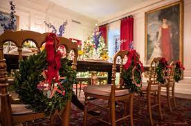 White House 2022 Christmas Tree See How The Bidens Have Decorated For Their 1St White House Christmas : Npr