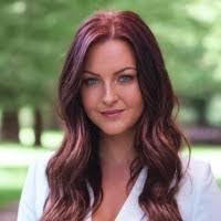 Renee Sayles's Instagram, Twitter & Facebook