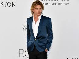 Shop devices, apparel, books, music & more. Seven Men Who Nailed The Smart Casual Dress Code Gq