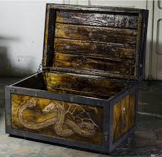 Baul Pirograbado Madera Y Hierro Madera Y Metal Madera Artesanias En Madera