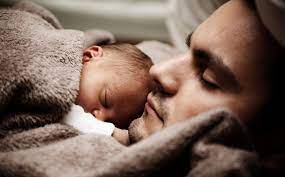 Evropský parlament vyzval, aby v členských zemích unie měli otcové nárok na 10 denní placenou dovolenou !!!. Za3h4bwyxhtxzm