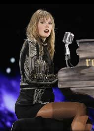Pin By Aditi Loves Taylor Swift On My American Queen Taylor Swift Taylor Swift Pictures Taylor Swift Hot Long Live Taylor Swift