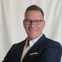 Travis Ogle's Instagram, Twitter & Facebook