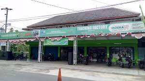 11 x 11 cm, pek. Profil Sekolah Smk Muhammadiyah Karangmojo