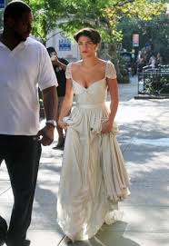 1,566 likes · 13 talking about this. Jessica Szohr Lange Abend Hochzeitskleid Gossip Girl Staffel 3 Thecelebritydresses