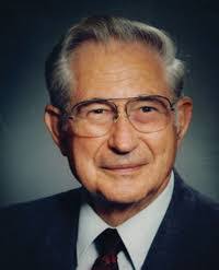 Douglas Steadman's Instagram, Twitter & Facebook